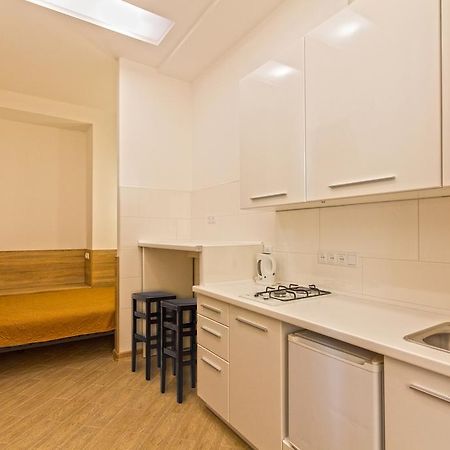 Economy Apartment On Krehivska 7 Leopoli Esterno foto